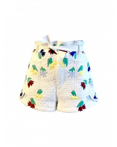 short matelassé brodé