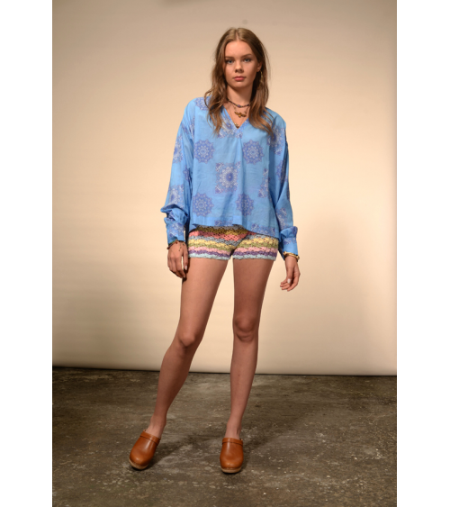 blouse bleue