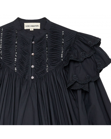 robe longue noire plissée avec des strass